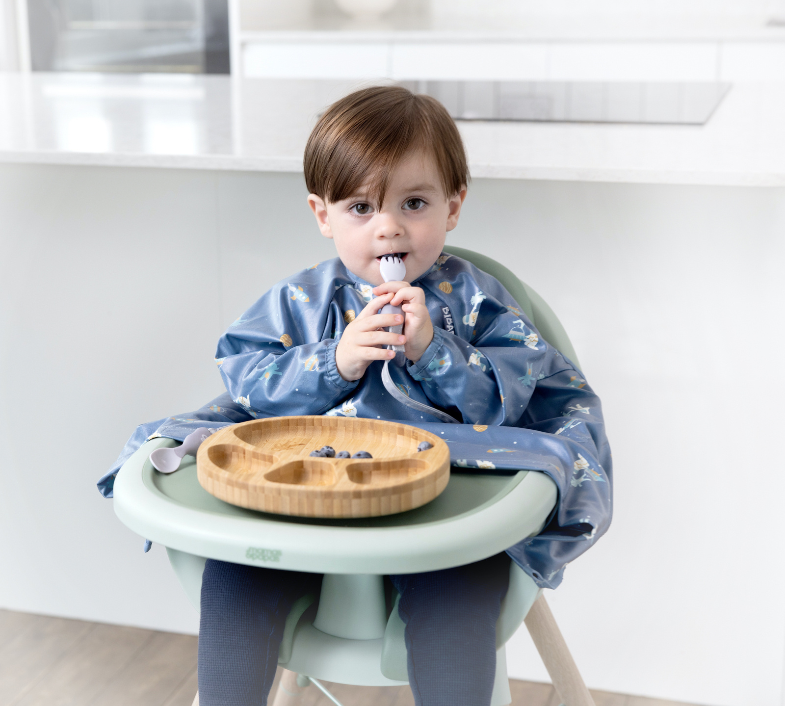 BIBaDO Wodoodporny śliniak z długim rękawem BLW 6m+