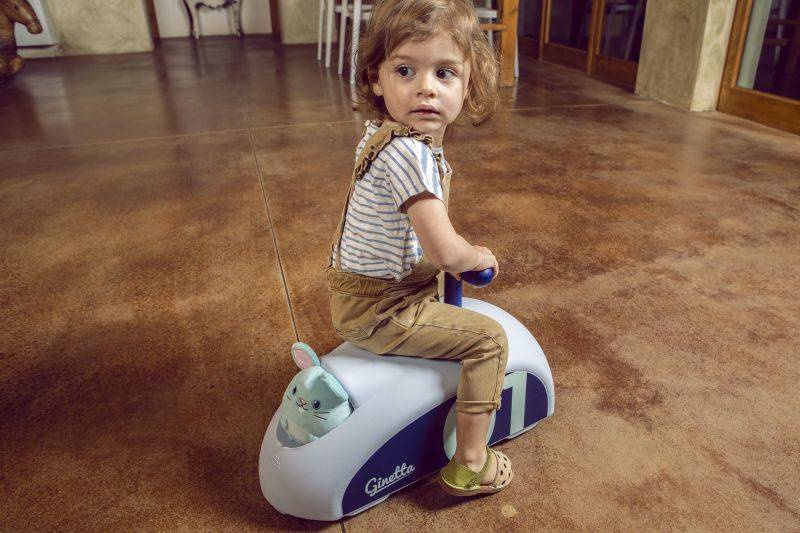 Italtrike Jeździk Ginetta Mini Eolo niebieski 