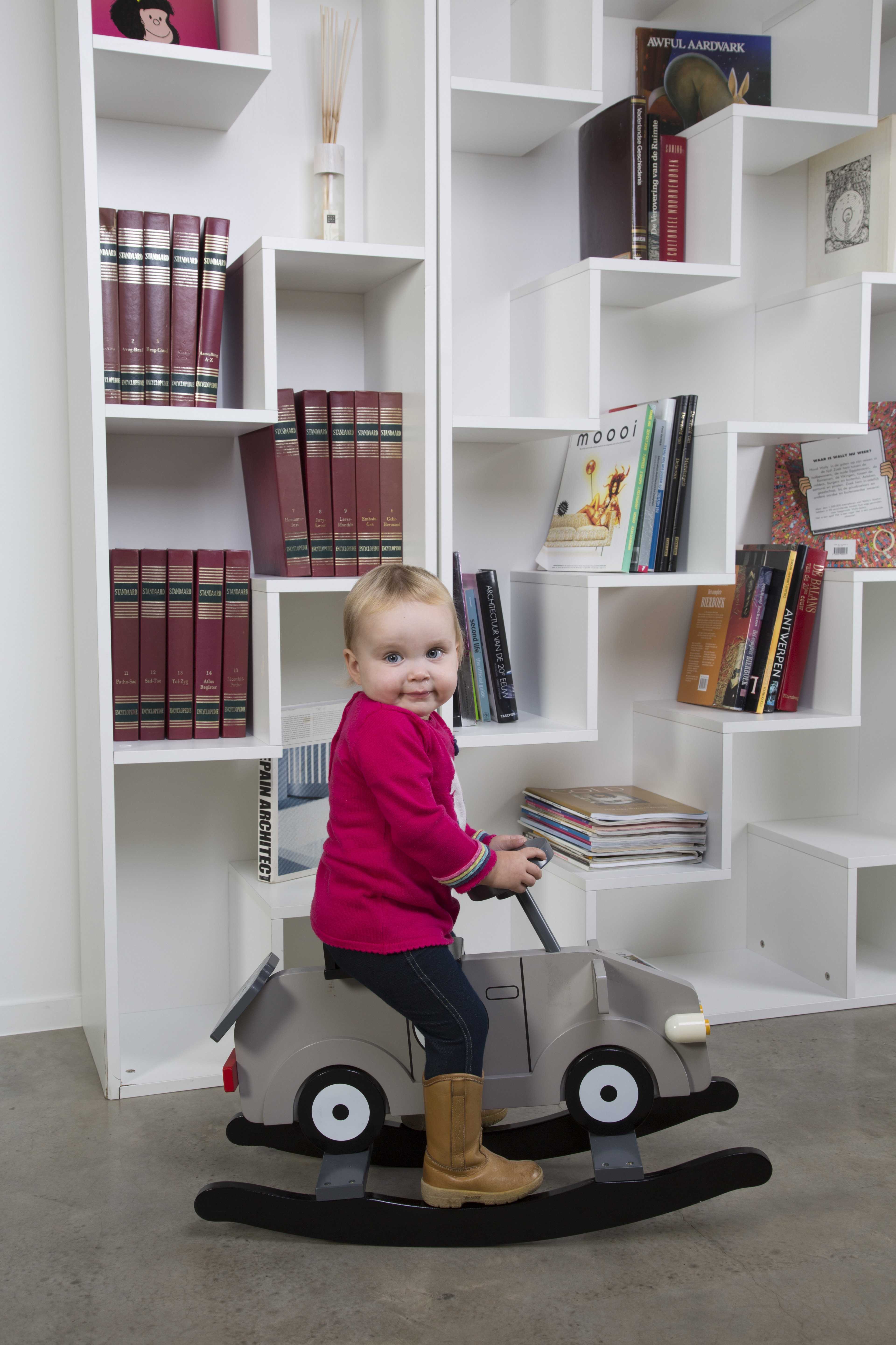 Childhome, Bujak moje pierwsze autko szare