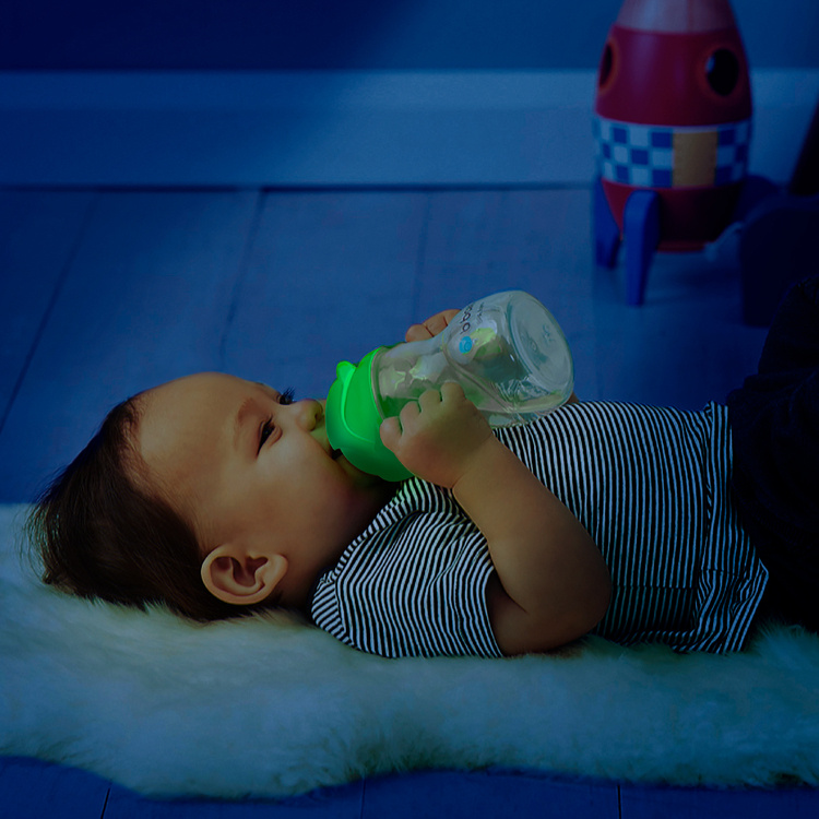 B.Box, Bidon ze słomką 240 ml fosforyzujący