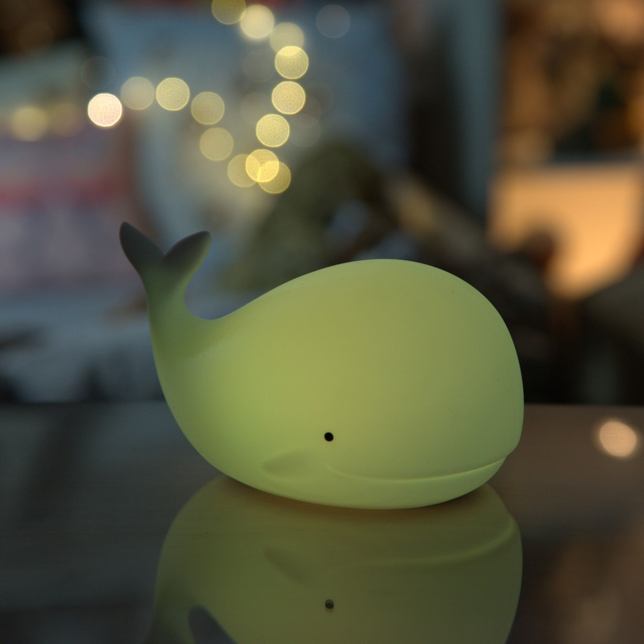 Rabbit&Friends, Lampka Wieloryb z pilotem