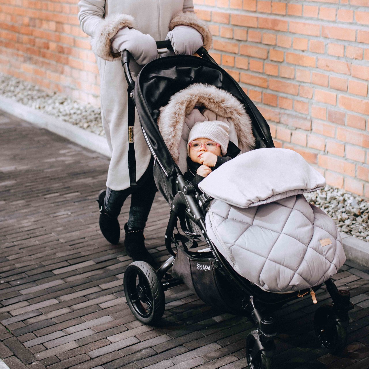 Śpiworek do wózka Beztroska M 5-24m - Jasno Szary