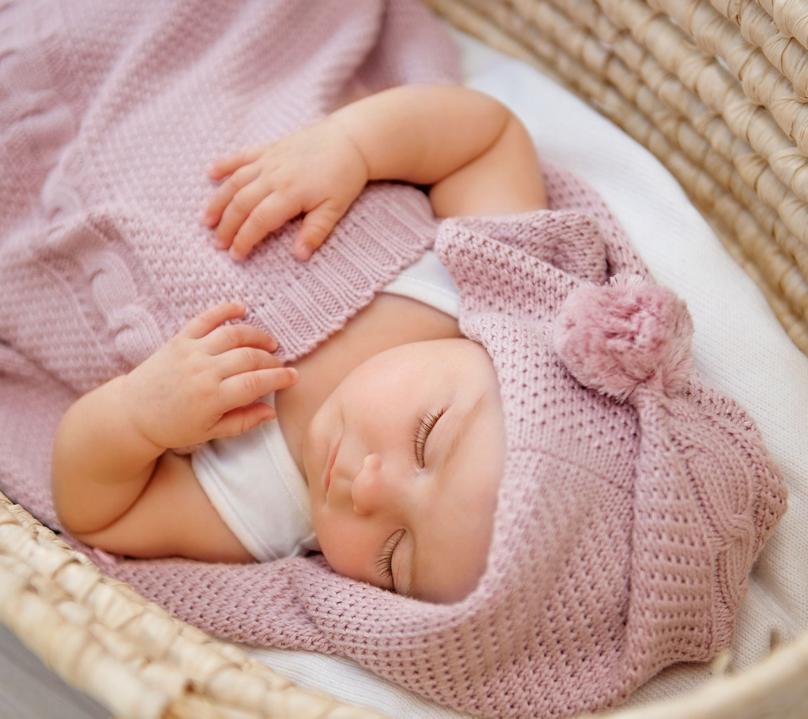 Lullalove Śpiworek-kocyk Lullavorek pudrowy róż 0-8 mies.