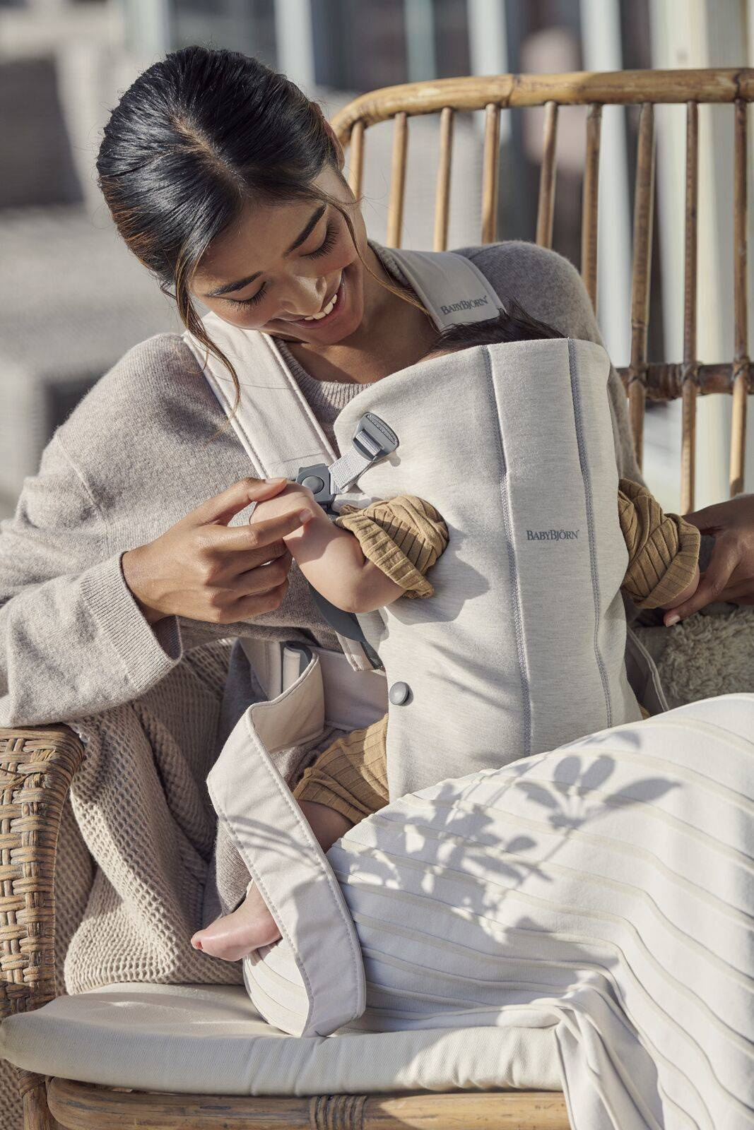 BabyBjorn Nosidełko Mini 3D Jersey Jasny Beż 0–12