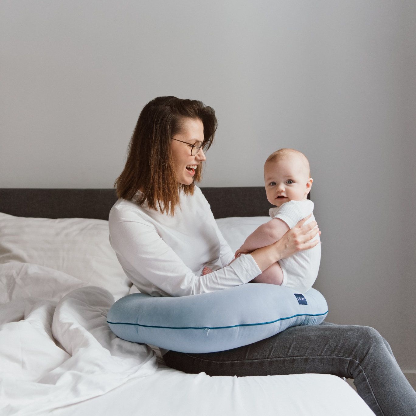 Poofi Poduszka do karmienia Organic dusty blue
