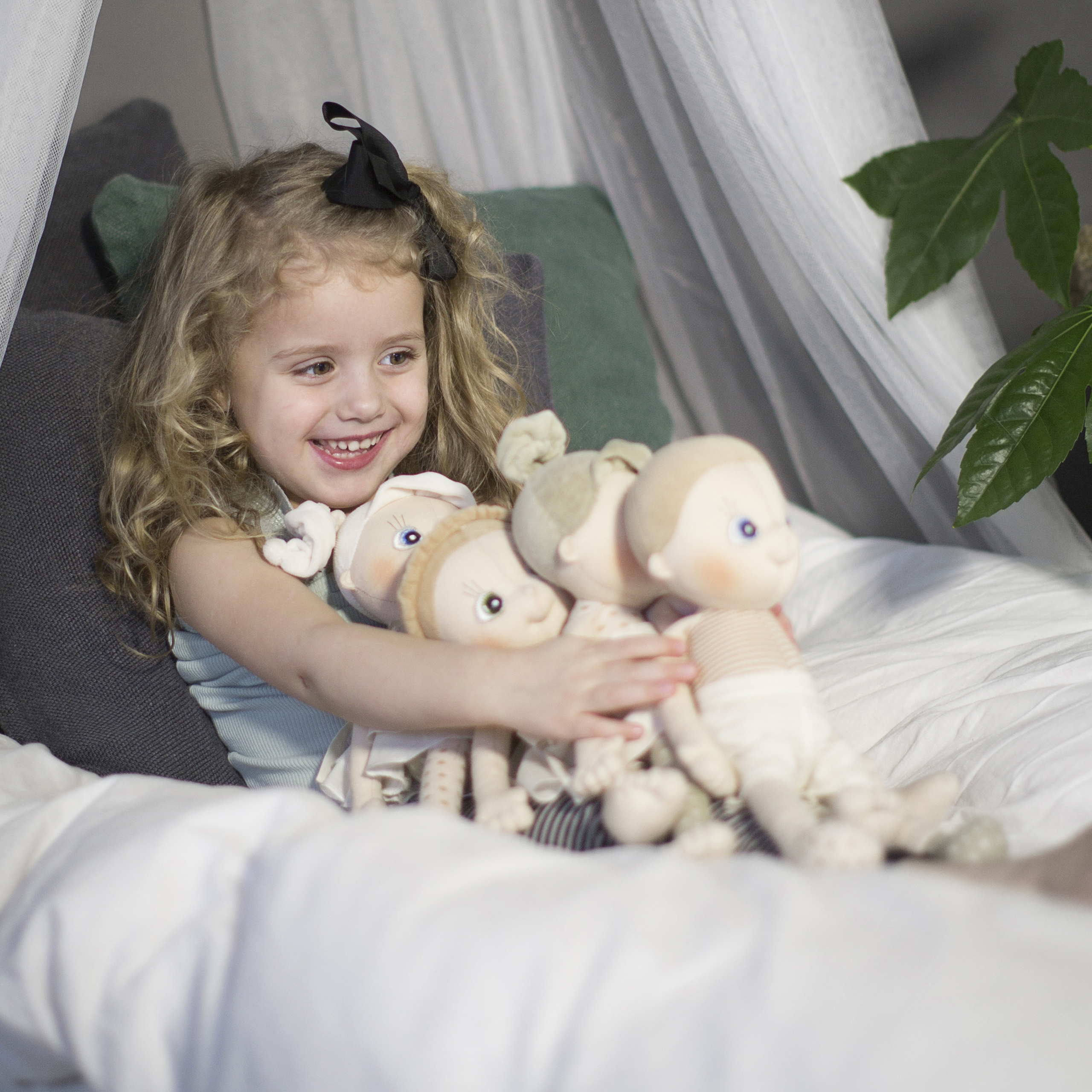Pierwsza lalka przytulanka Iris – miękka EcoBuds | Rubens Barn