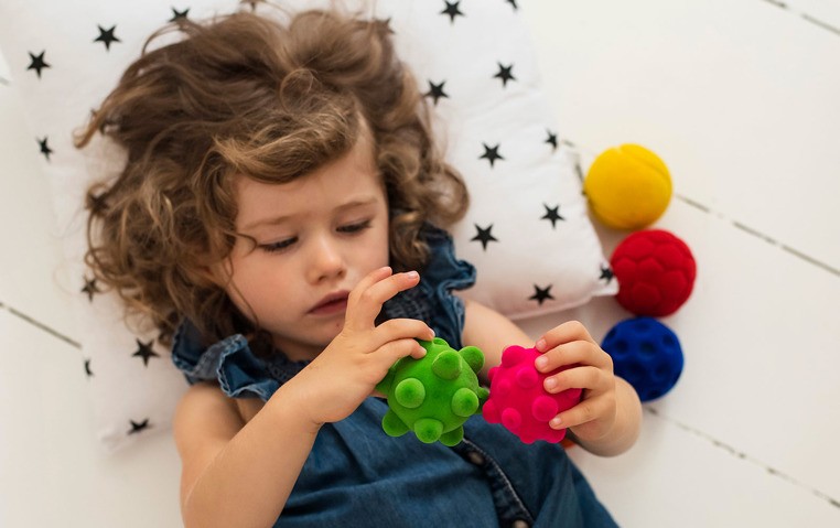 Rubbabu Piłka Sensoryczna Żółta Mała 0+