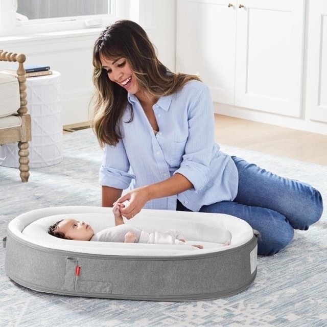 Skip Hop, Gniazdko niemowlęce Playful Retreat