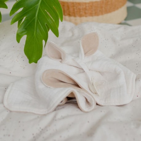 Bibs, Cuddle Cloth Kangaroo, Pieluszka przytulanka z zawieszką na smoczek -  Ivory