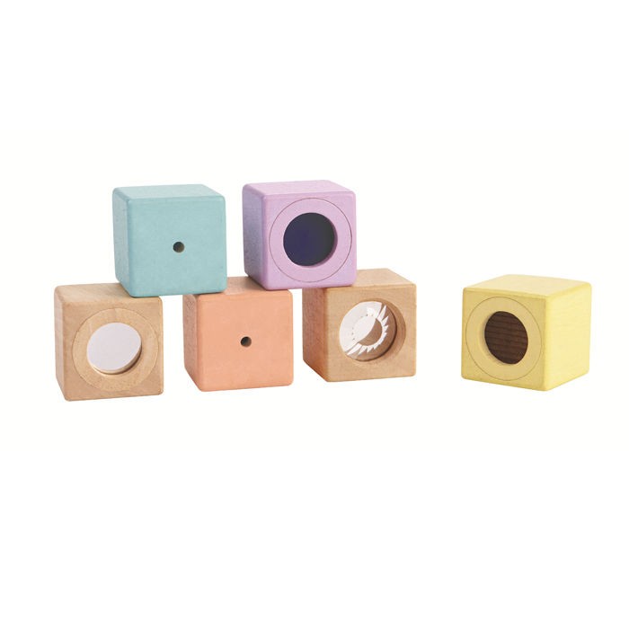Plan Toys Pastelowe klocki sensoryczne 6el 1+