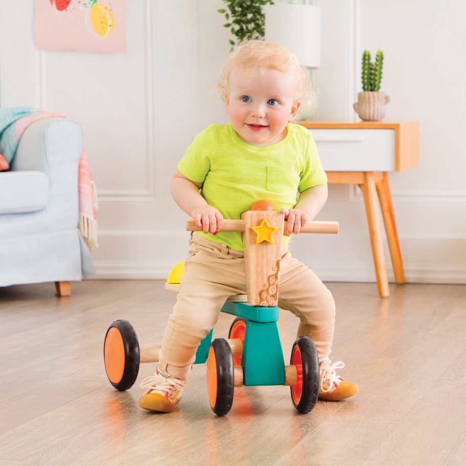 Btoys Drewniany 4-kołowy rowerek biegowy 18m+