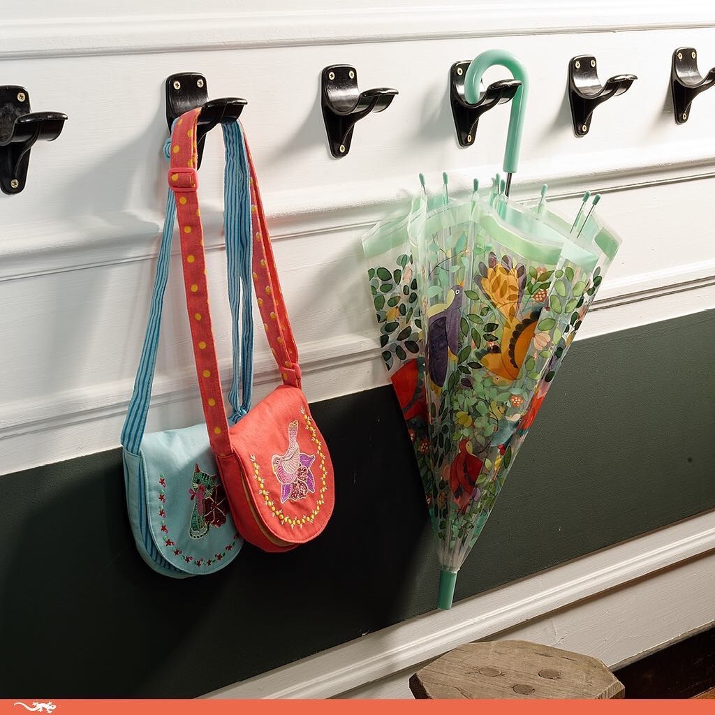 Djeco, Parasol przeciwdeszczowy w deszczu