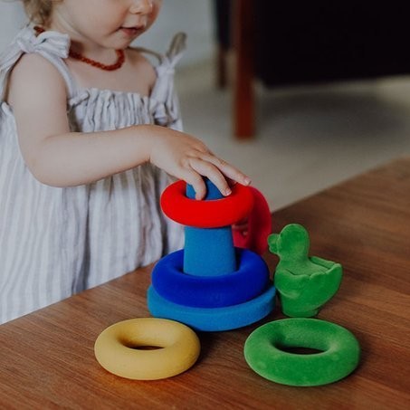 Rubbabu Piramida Sensoryczna z Kaczuszką 1+