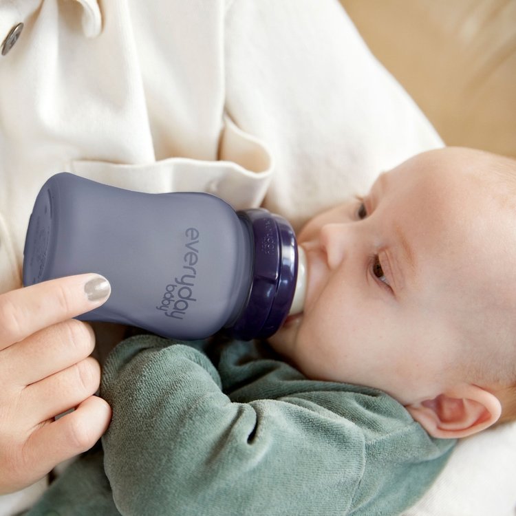 Everyday Baby, Szklana butelka ze smoczkiem S reagująca na temperaturę, 150 ml - borówkowa