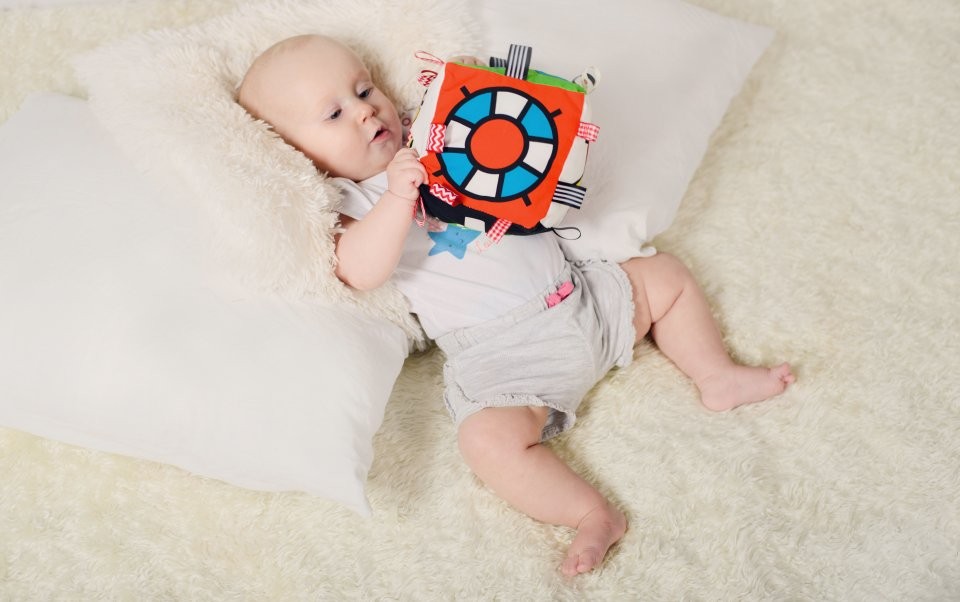 Baby Senses, Kostka sensoryczna - Pierwsze obrazki