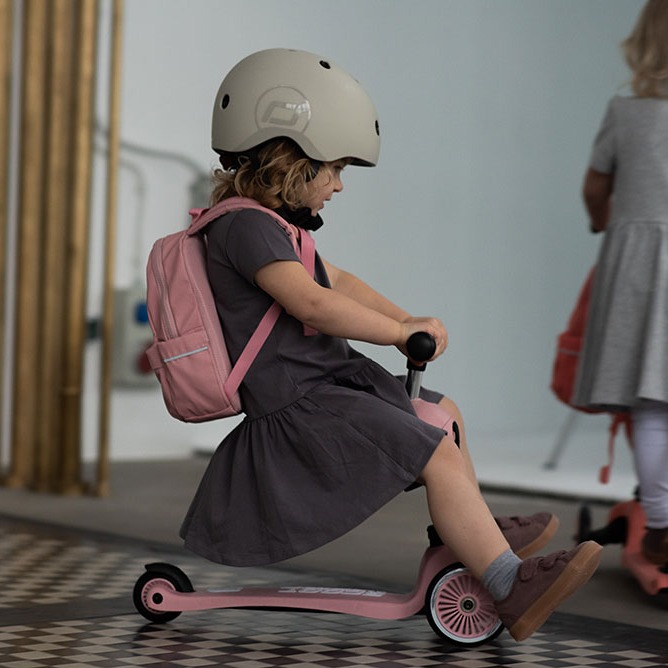 Scootandride Kask S-M Ash 3+