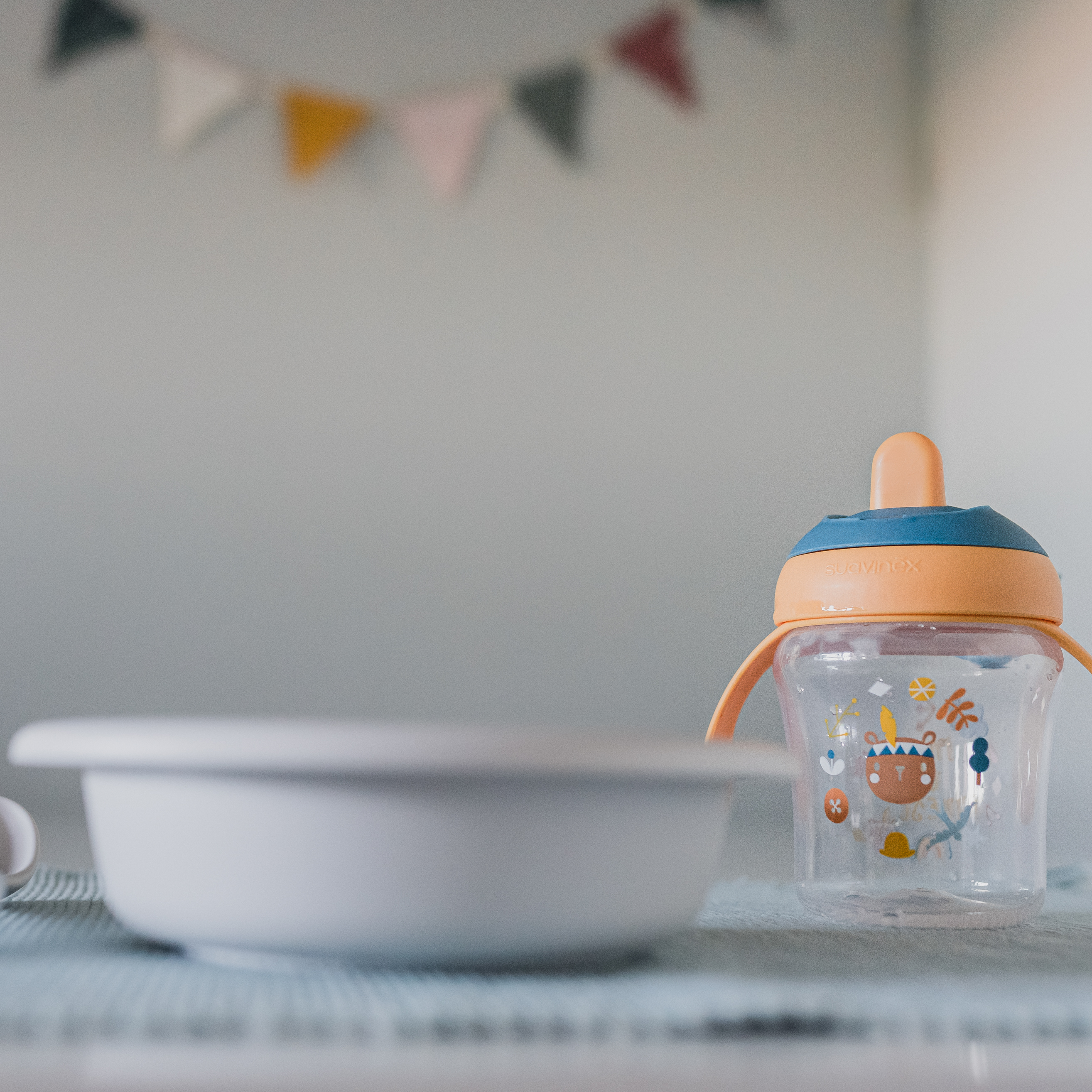 Suavinex Kubek Niekapek Forest Żółty 150ml 4m+