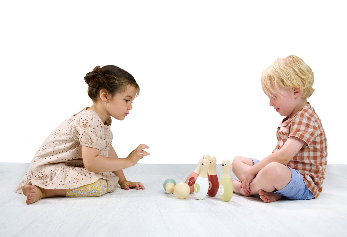 Tender Leaf Toys Kręgle Drewniane 6 szt. 3+