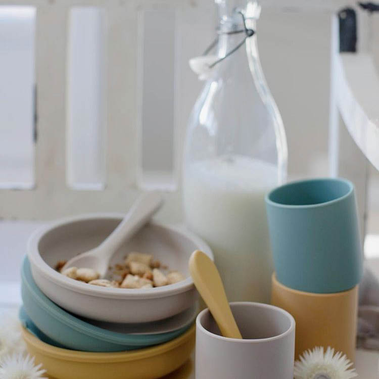 Baby Livia Kubeczek Blue Surf 6m+