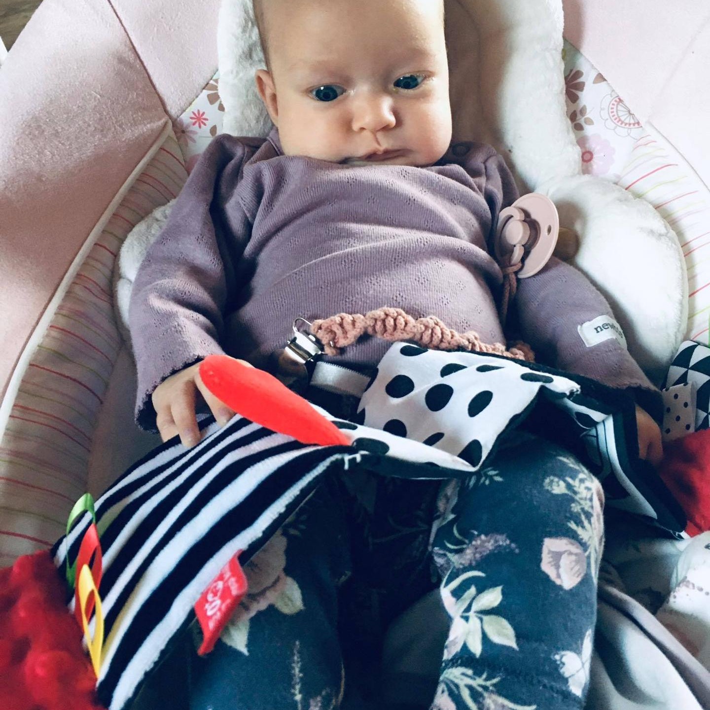 Mom's Care Książeczki Mała Czerwona 0+