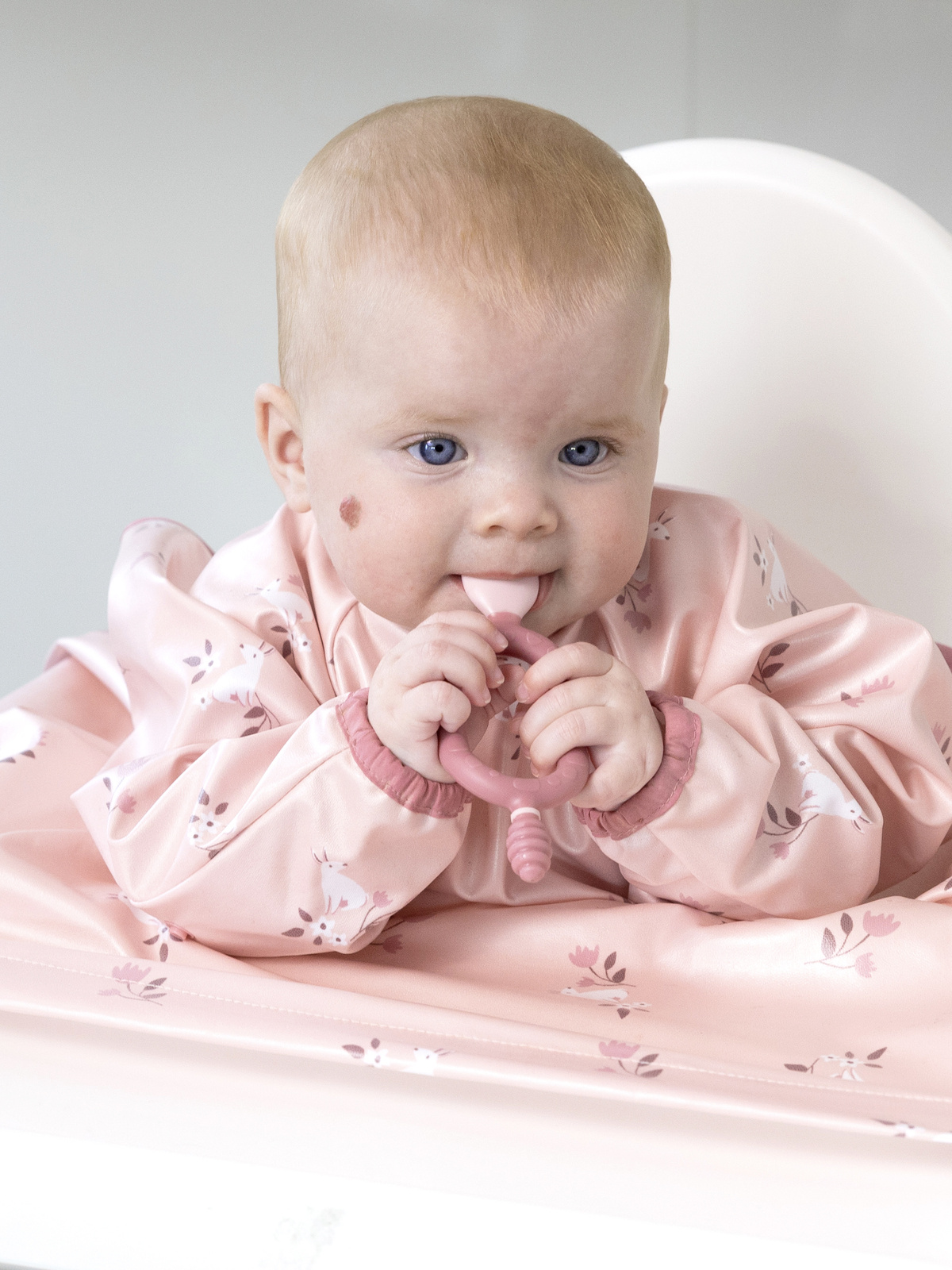 BIBaDO Wodoodporny śliniak z długim rękawem BLW 6m+