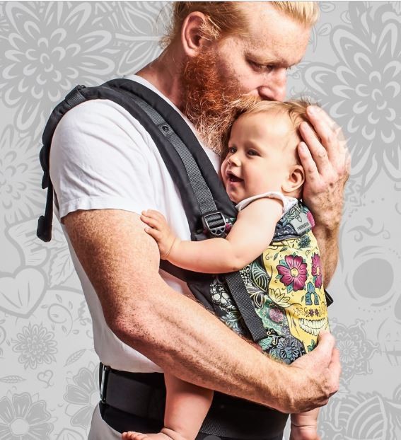 Tarabanik, Nosidło ergonomiczne czarne złoty pas czarny czaszka