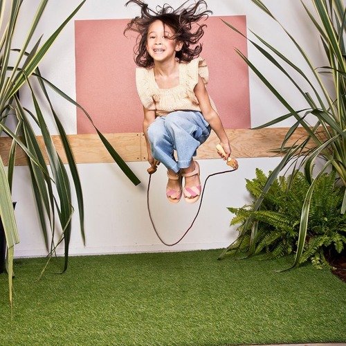 Lilliputiens Skakanka Flaming Anais z drewnianymi rączkami 3+