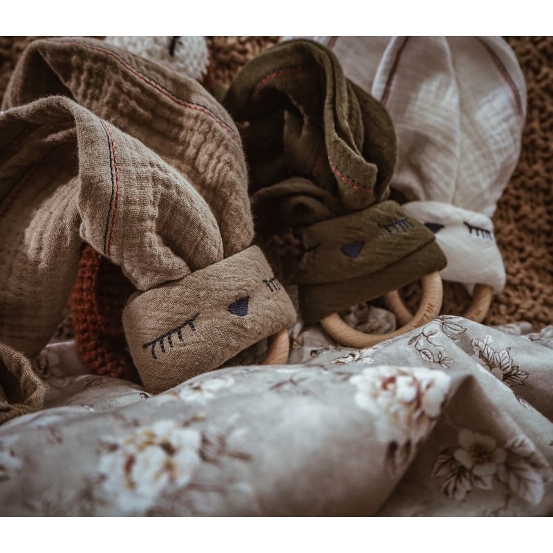 Hi Little One Przytulanka Muślinowa z Gryzakiem 0+ Green Hunter