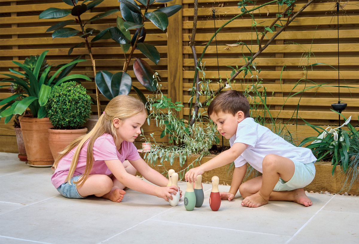 Tender Leaf Toys Kręgle Drewniane 6 szt. 3+