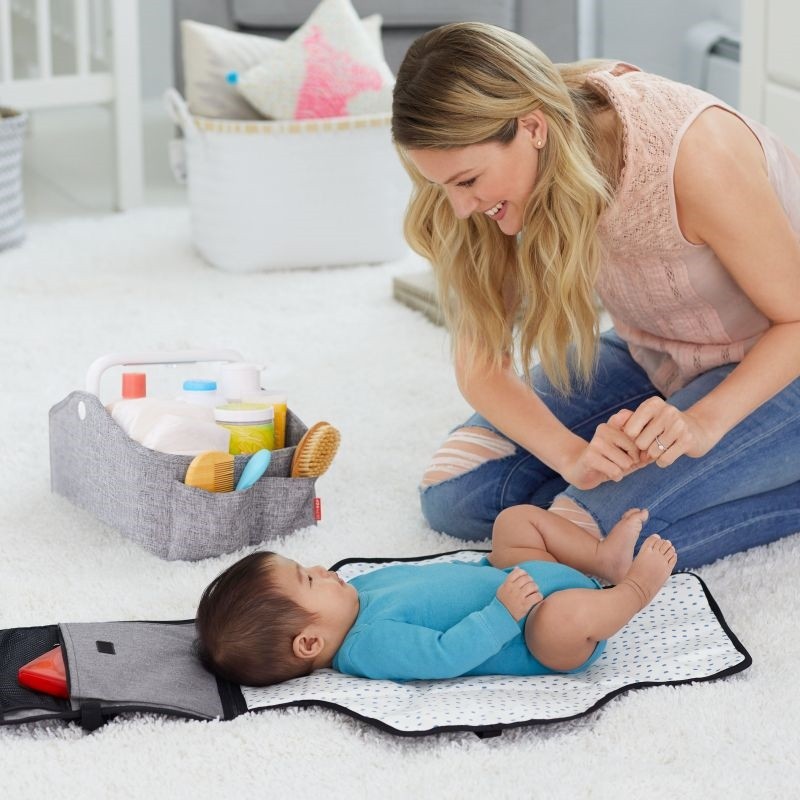 Skip Hop, Organizer na pieluszki z lampką Heather Grey