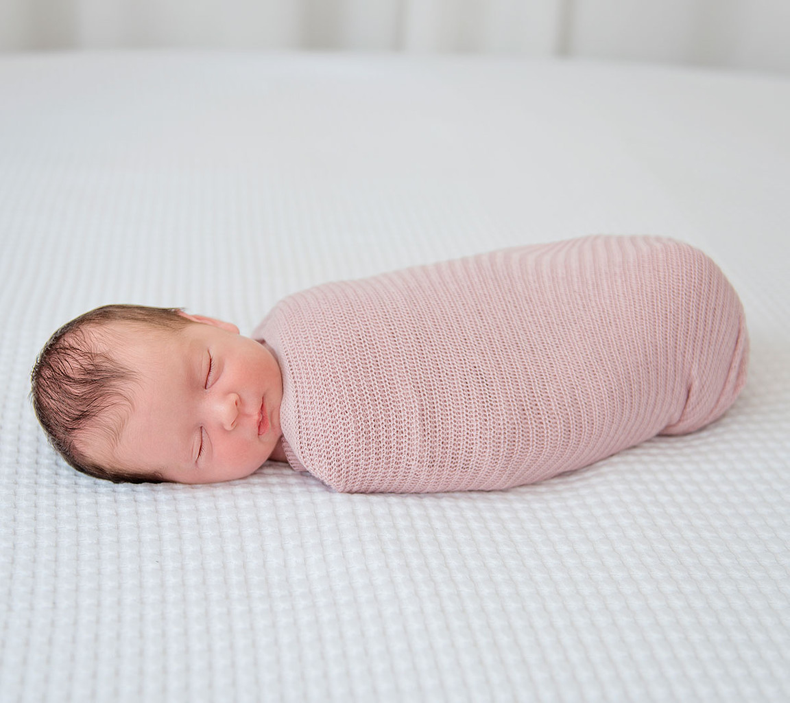 Lullalove Kocyk bambusowy mgiełka pudrowy róż 80x100 cm