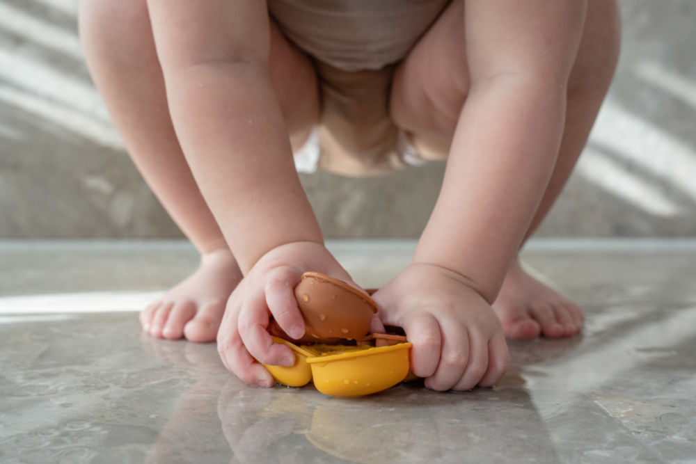 Filibaba,  Silikonowy zestaw zabawek do piasku 5 szt Warm colors