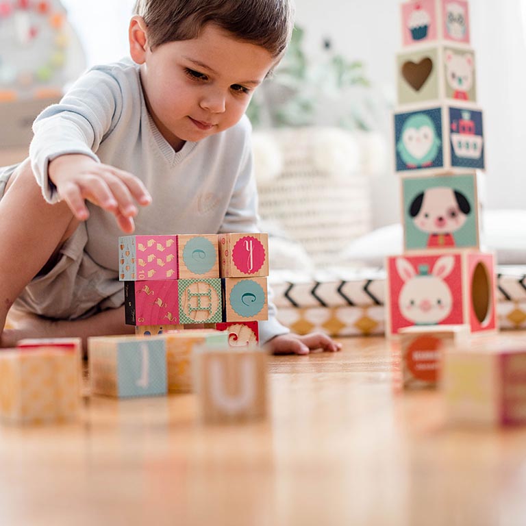 Janod Piramida Wieża Drewniana Baby Forest 12m+