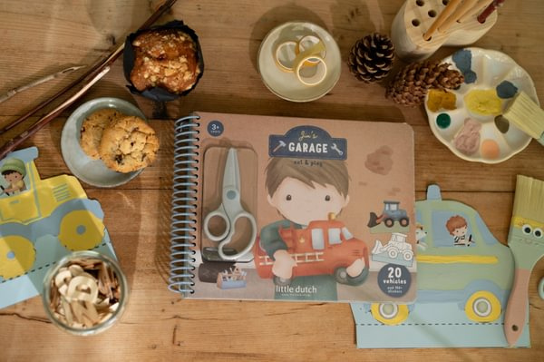 Little Dutch – Kreatywny zeszyt z nożyczkami Jim & Friends – zestaw artystyczny dla dzieci 3+