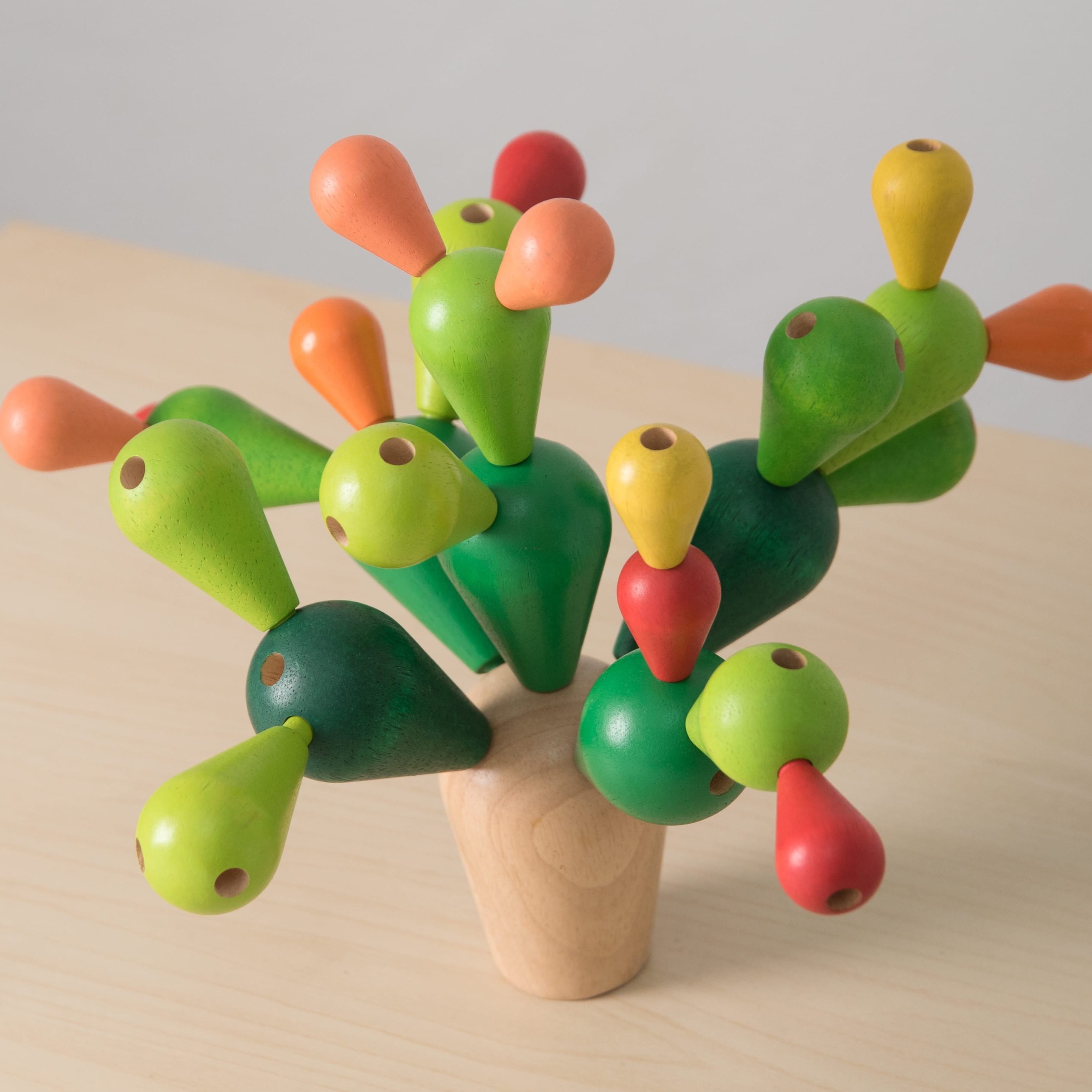 Plan Toys Balansujący kaktus - Zręcznościowa 3+