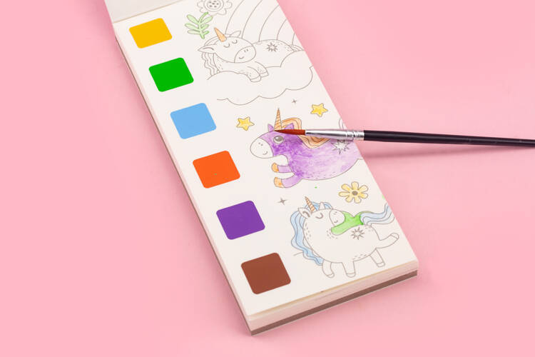 Mieredu Kieszonkowa Kolorowanka Akwarelowa Jednorożce 1+ Pędzelek