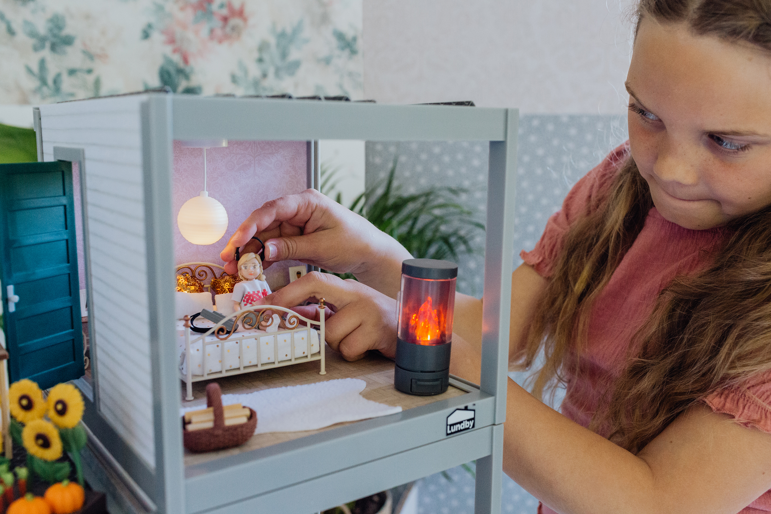 Zestaw luksusowych mebli do sypialni do domku dla lalek | Lundby