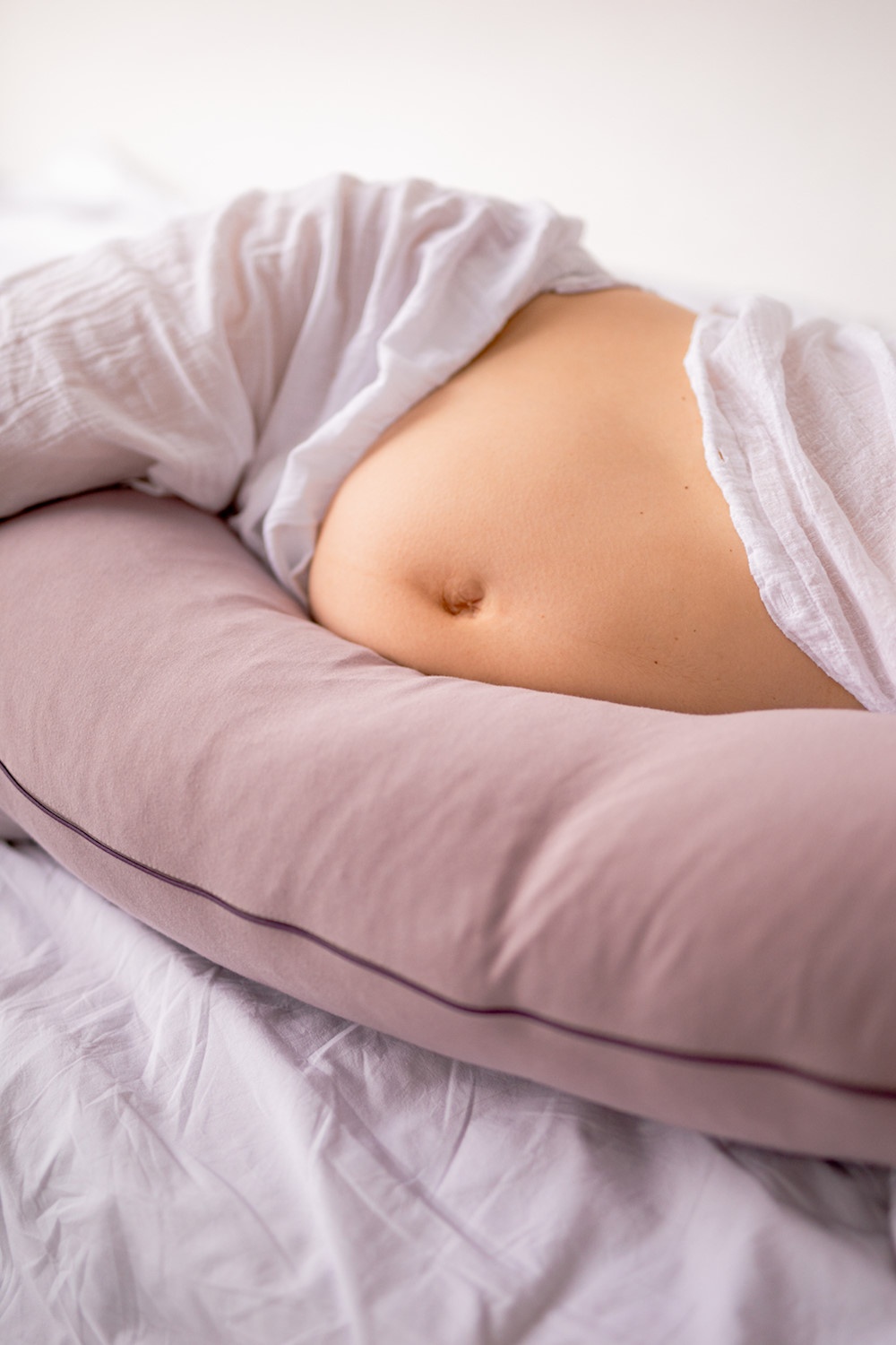 PUUKI Poduszka ciążowa „Dziewiątka” bawełna organiczna 120×60 cm z "Balonikiem od Mamy" Lawenda