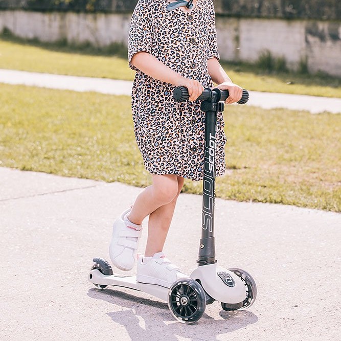 SCOOTANDRIDE Highwaykick 3 LED Hulajnoga 3+ Ash