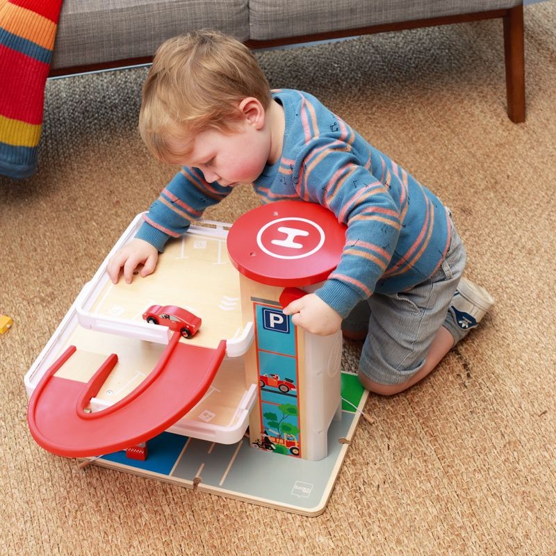 Scratch Garaż Drewniany z Windą 3+