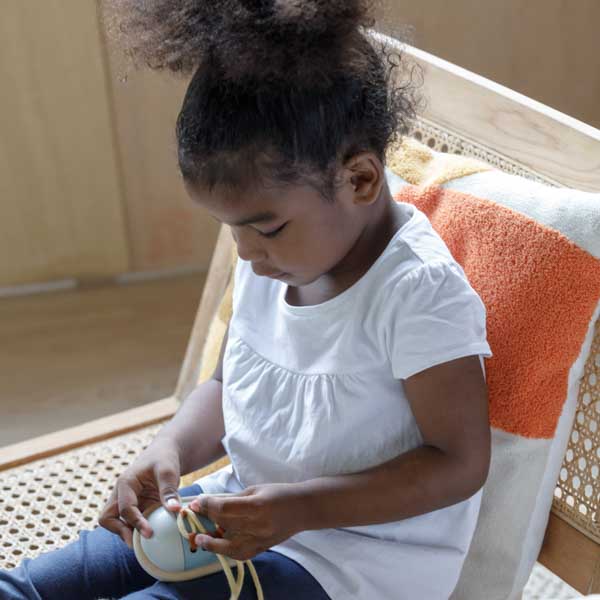 Plan Toys But do nauki sznurowania - 1+