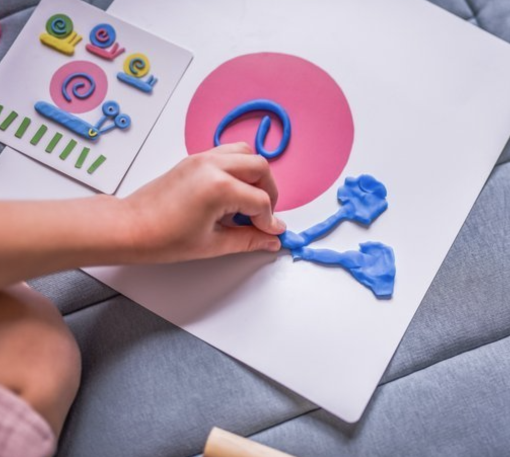 Auzou Zestaw Pastelowa modelina 12 kolorów 3+