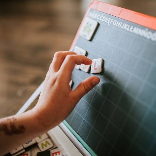 Janod, Magnetyczna układanka Polski Alfabet Magnetibook