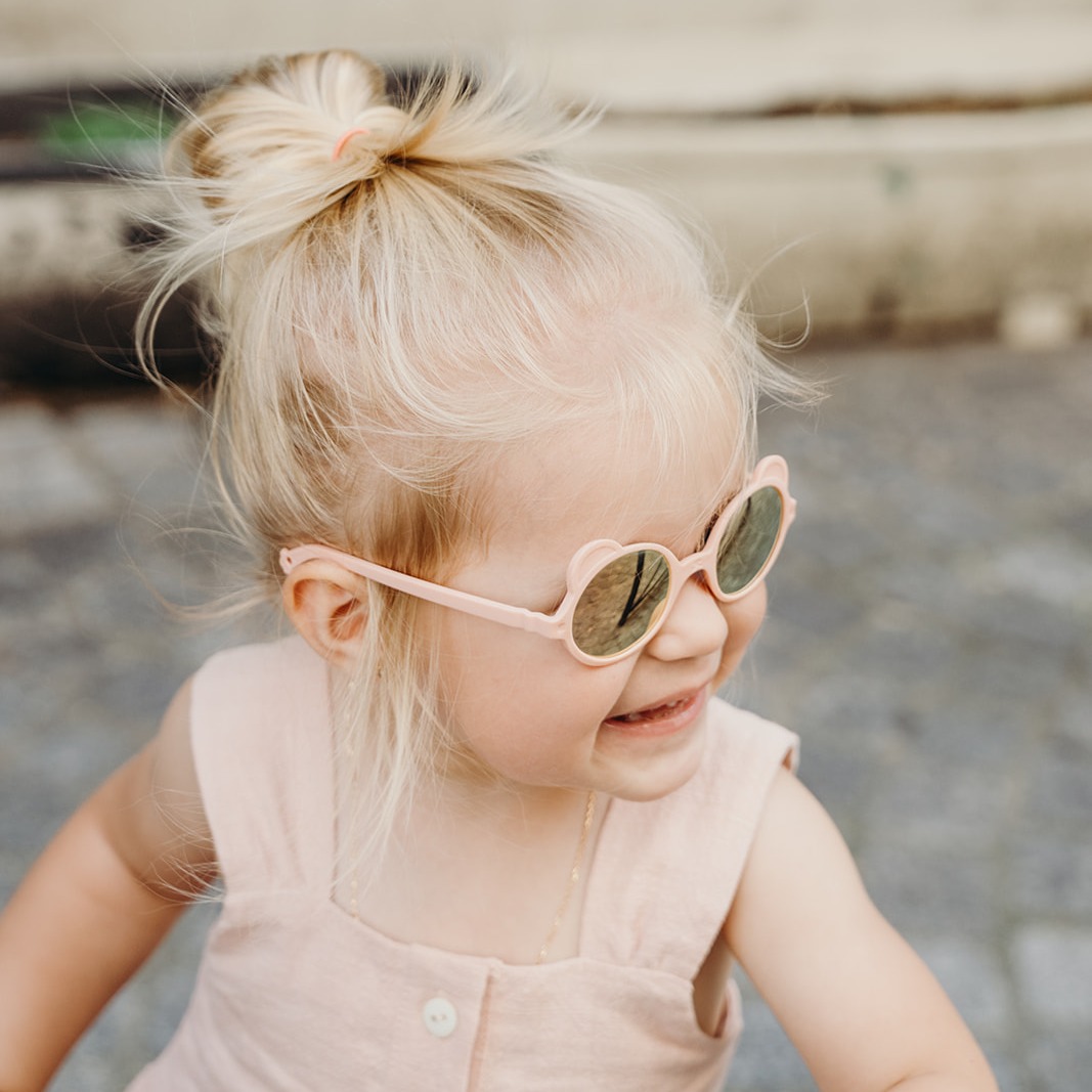 Ki ET LA Okulary przeciwsłoneczne OURS'ON 2-4 lata Peach