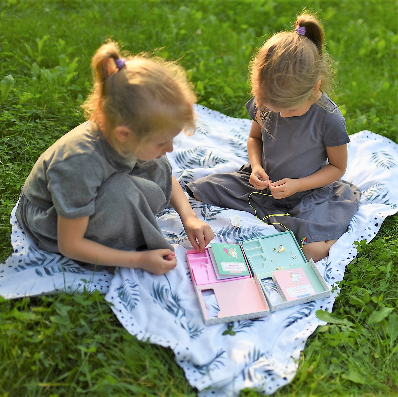 Auzou, Biżuteria zawieszka Jednorożec 7+