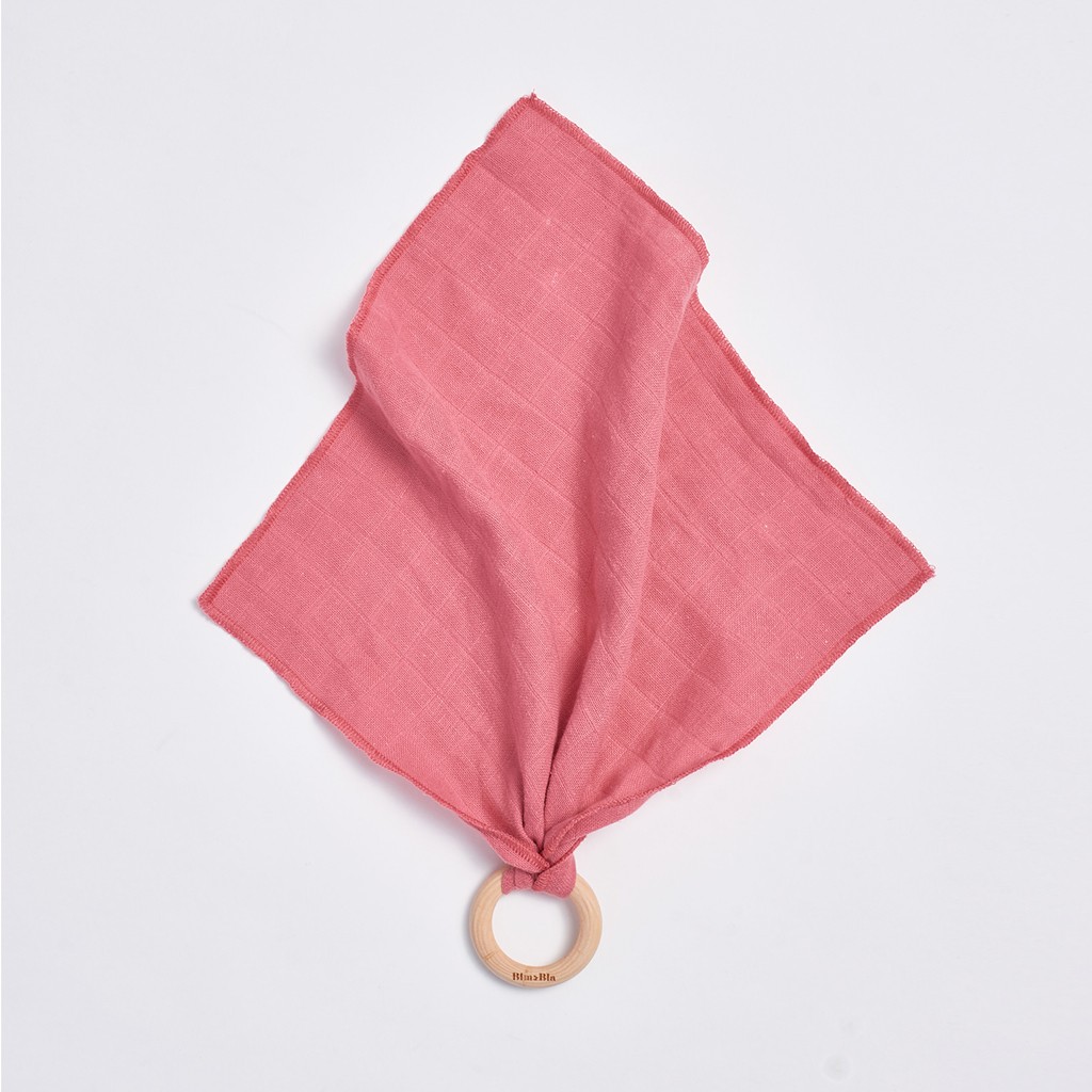 Bimbla Drewniany Gryzak z Pieluszką Różowy 3m+