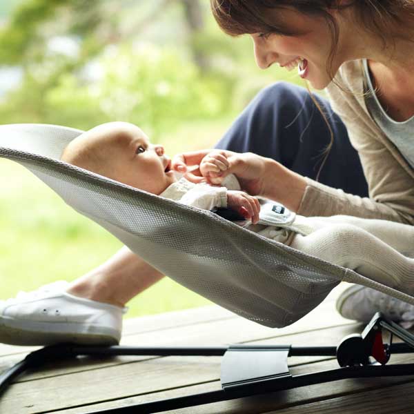 BabyBjorn, leżaczek BALANCE SOFT MESH - Srebrny / Biały