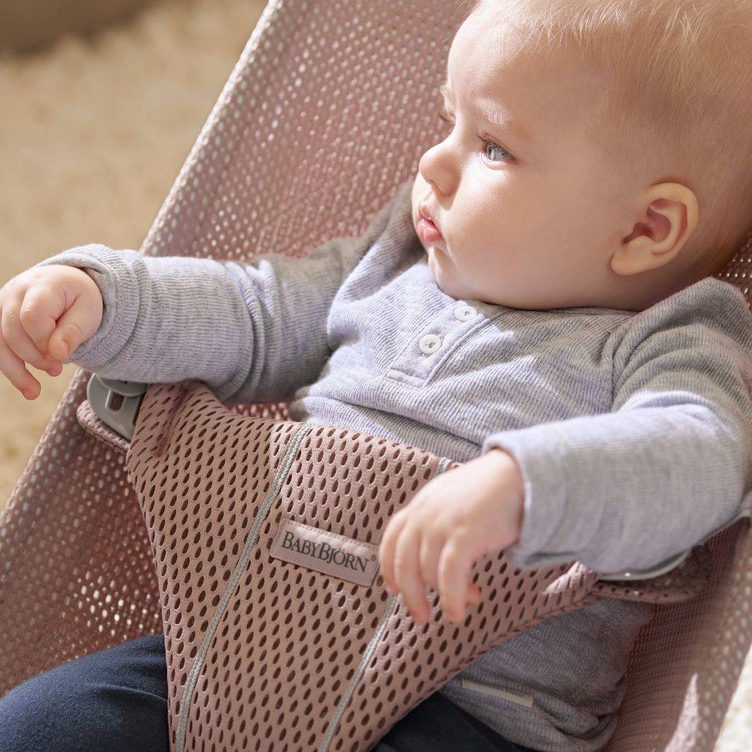 BabyBjorn Leżaczek Bliss Mesh Ciemny Róż 0+