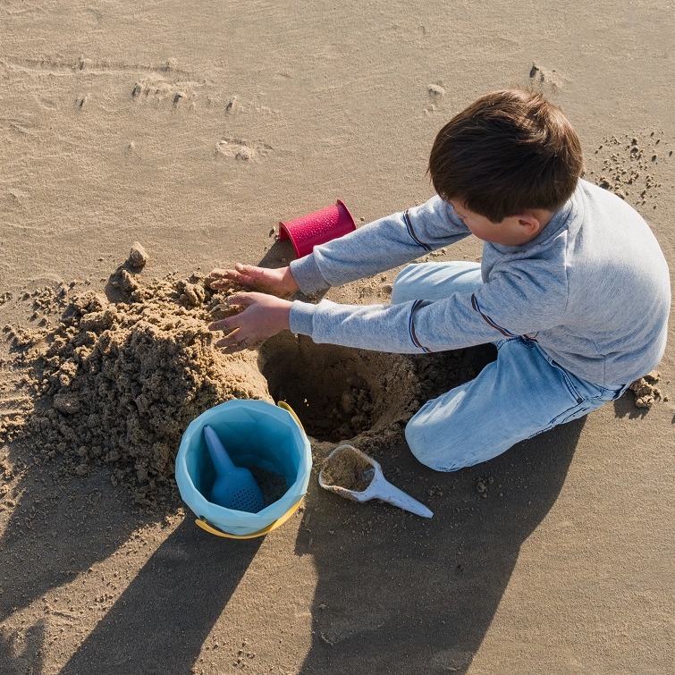 Zsilt, Zestaw zabawek do piasku w wiaderku