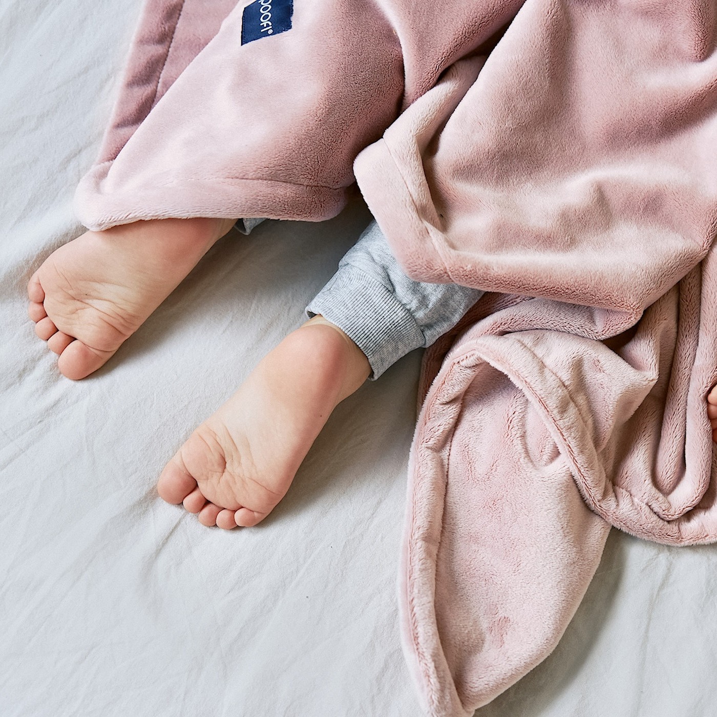 Poofi Kocyk Minky pudrowy róż od urodzenia